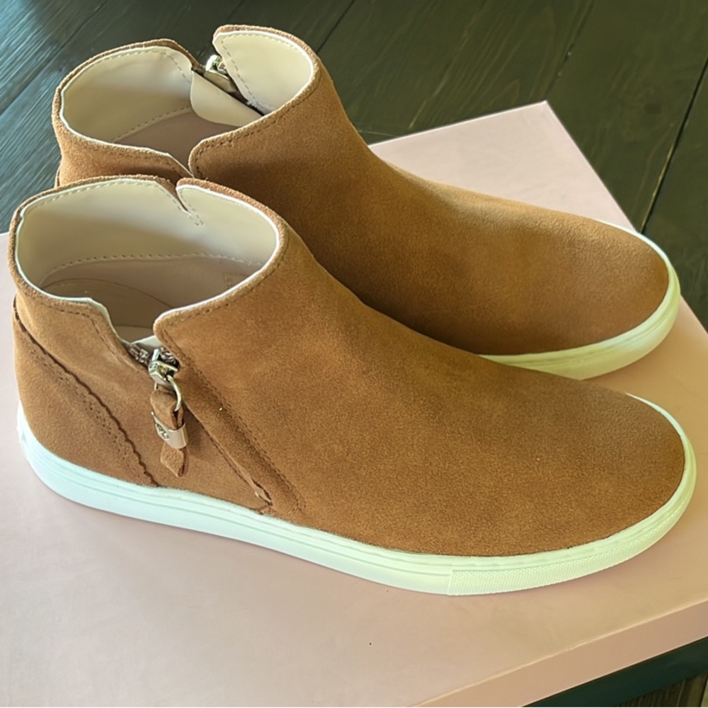 Kate Spade New York Harper Sneakers (size 7)